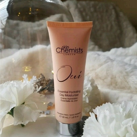 Skin Chemists Oui Essential Hydrating Day Moisturizer….Sz: 50ml - Picture 3 of 3